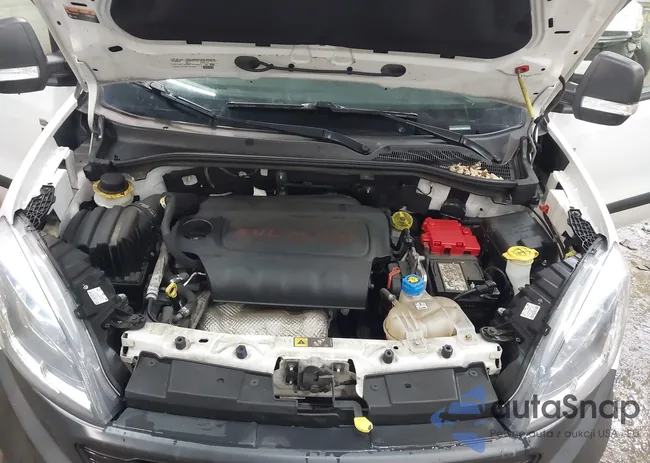 ZFBHRFAB5M6U39552: 44383852