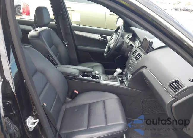 WDDGF54X88F124033: 44383882