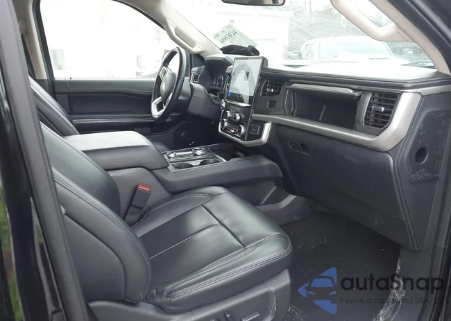 1FMJU1J82REA19177: 44383886