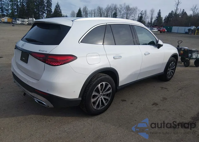 W1NKM4HBXRF228570: 44385036