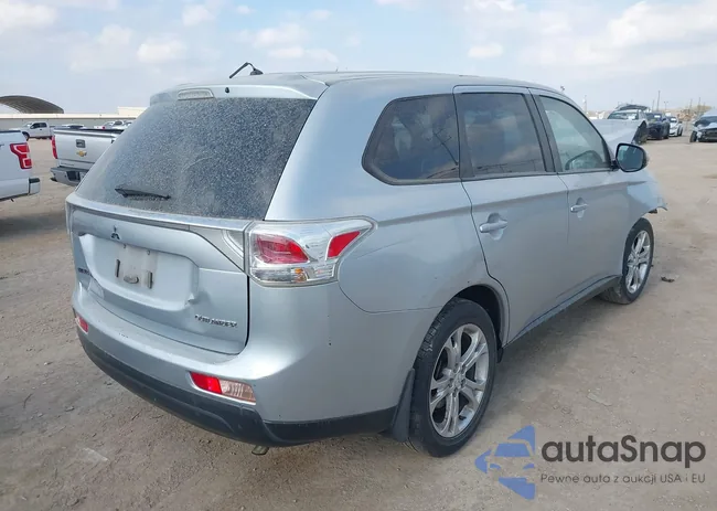 JA4AD3A33EZ008660: 44385069