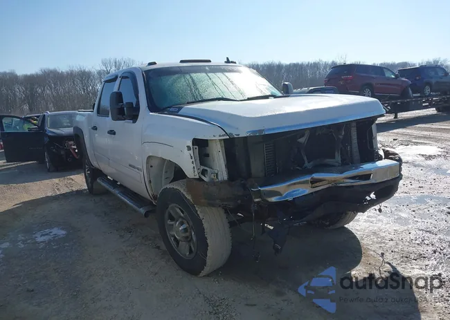 1GCHK23668F118281: 44385100