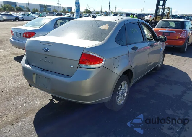 1FAHP35N28W129215: 44385198