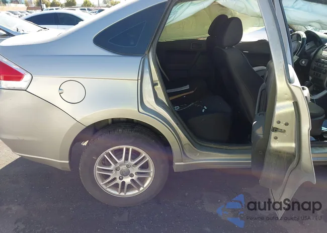 1FAHP35N28W129215: 44385198