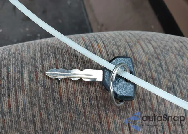 2C3HD46R9WH105133: 44385204