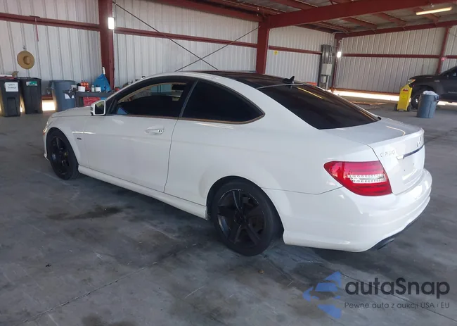 WDDGJ4HB4CF775711: 44385280