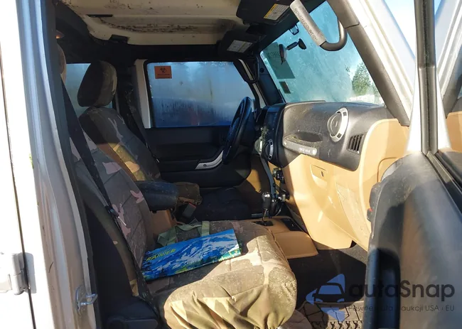 1J4BA5H16BL559354: 44385338