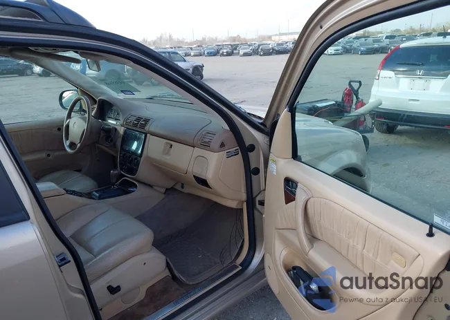 4JGAB54E61A246415: 44385368