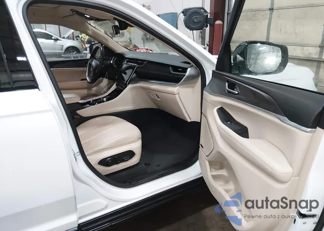 1C4RJKBG8N8633851: 44385448