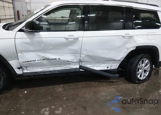 1C4RJKBG8N8633851: 44385448