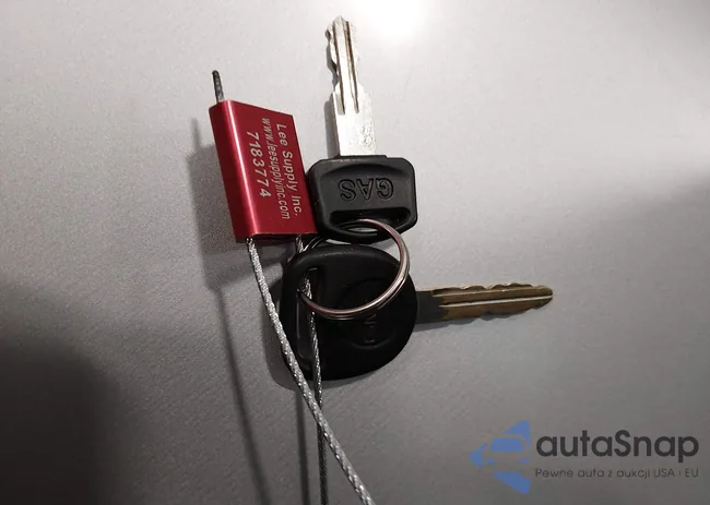 1GKEC13V15R246296: 44384556