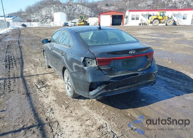 3KPF24AD2ME369419: 44384574