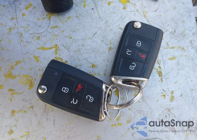 3VV2B7AX4MM074792: 44384586