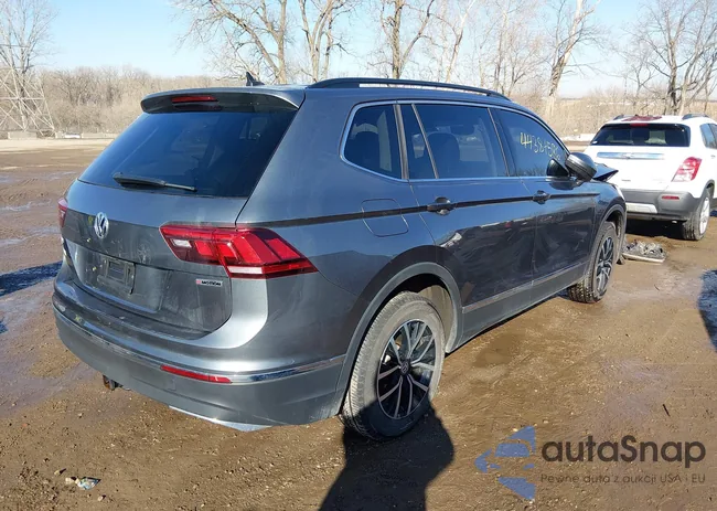 3VV2B7AX4MM074792: 44384586