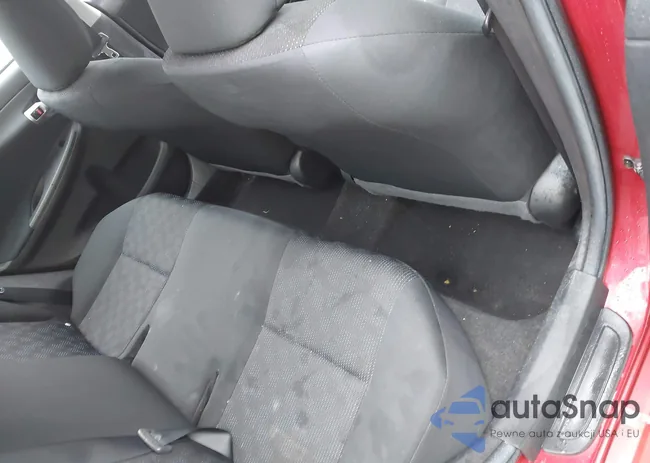 2T1BU40E99C041200: 44384601