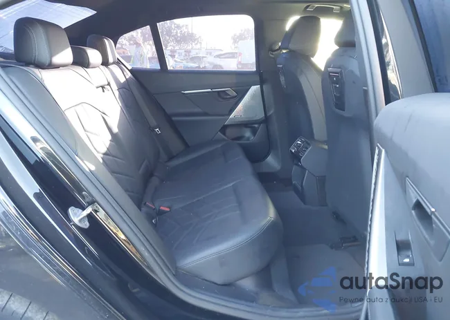 WBY33FK09RCR18490: 44384740