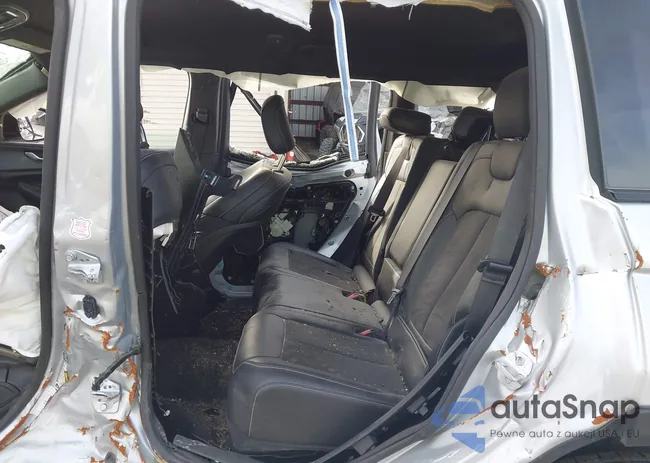 1C4RJHAG9S8657348: 44384748