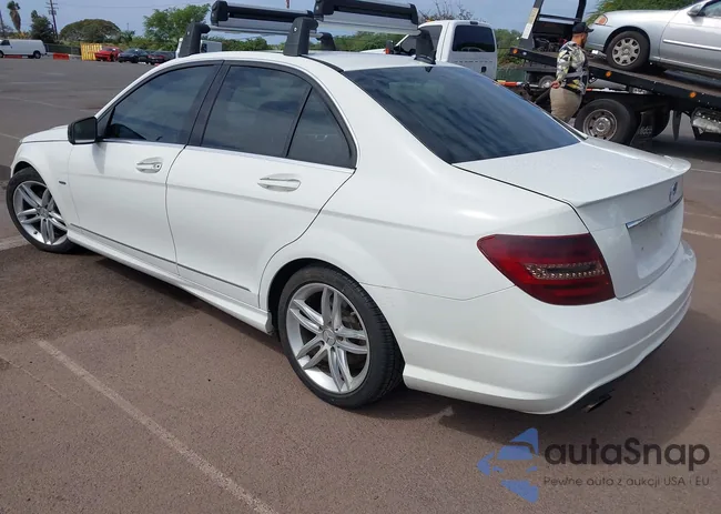 WDDGF4HBXCR195816: 44384752