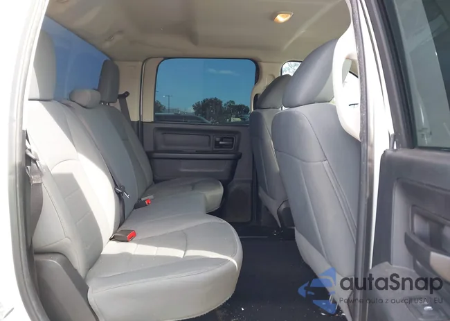 3C6TR4CT5EG146534: 44385960