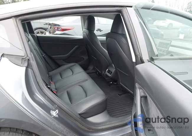 5YJ3E1EC1PF701407: 44385979