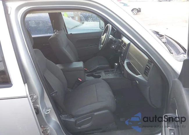 1C4PJLAK4CW113433: 44386127