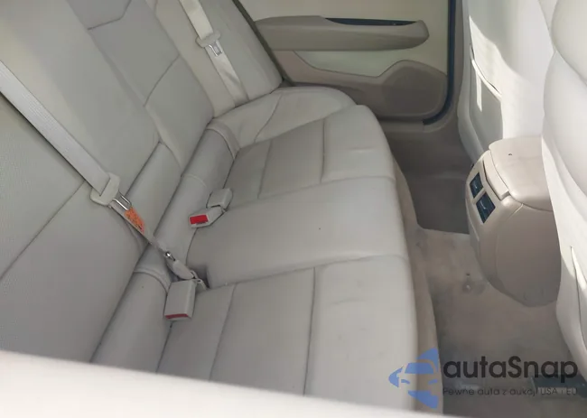 1G6AB5RX6F0105620: 44386185