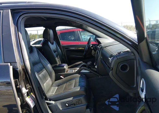 WP1AC29P06LA92885: 44386380