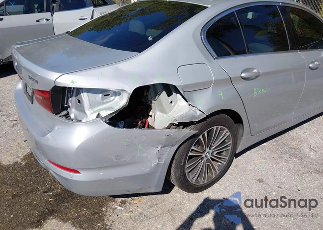 WBAJA5C52KWW38608: 44386388