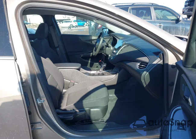 1G1ZD5ST2RF239066: 44386408