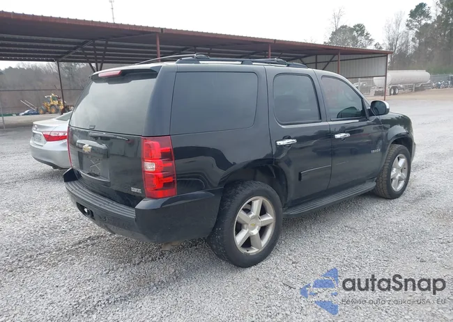 1GNSCAE03BR100789: 44386438