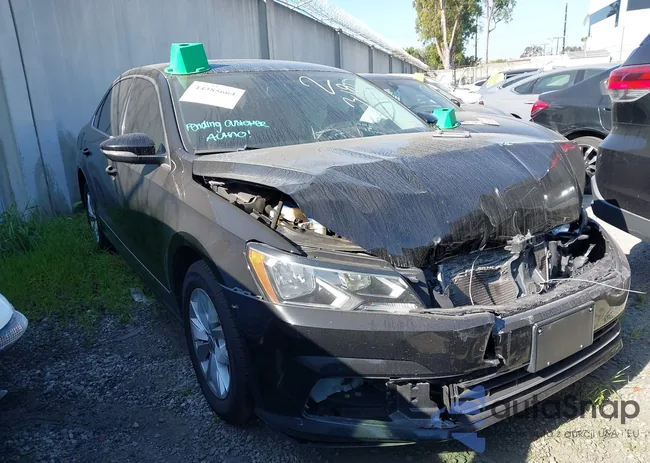 1VWAT7A37GC043737: 44385664