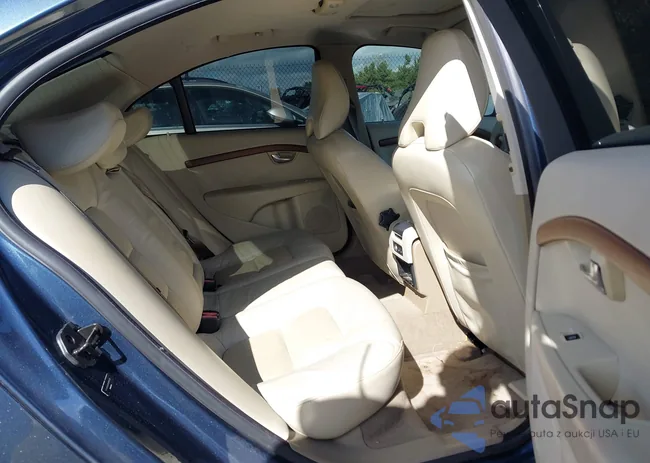 YV1AS982081068470: 44385716