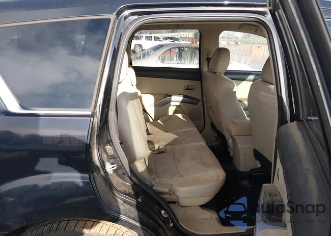 JA4JS4AX0BU028226: 44385744