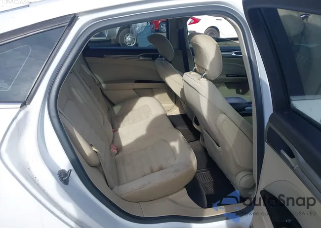 3FA6P0H74ER152075: 44386861