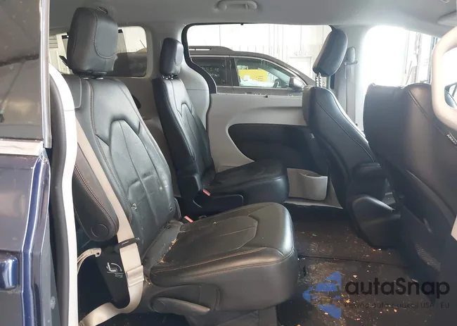 2C4RC1BG1JR280484: 44386927