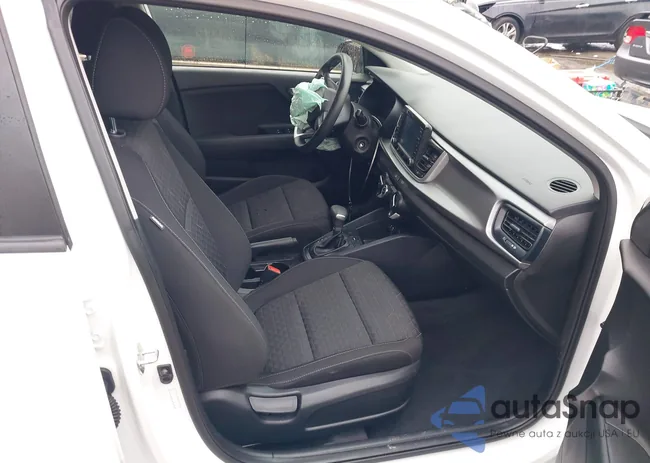 3KPA24AD9LE338693: 44386937