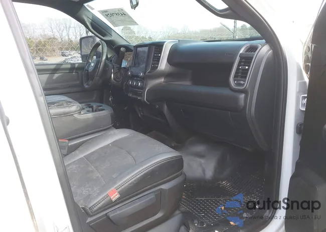 3C6UR5HL3RG299468: 44387029