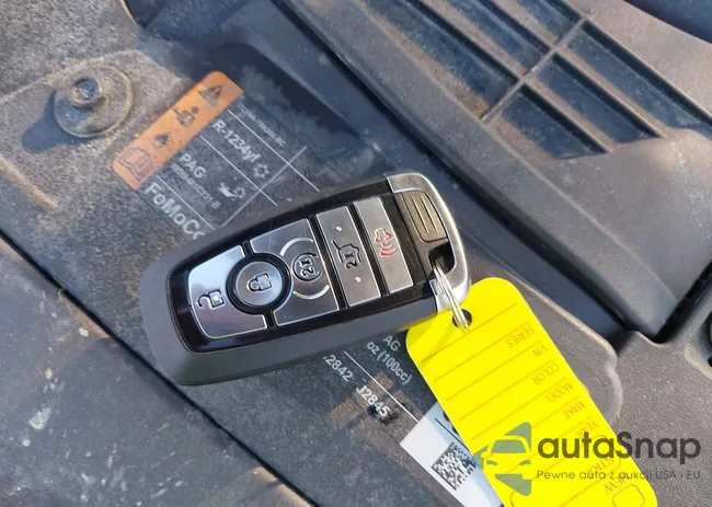 1FMCU9MNXPUA37261: 44387060