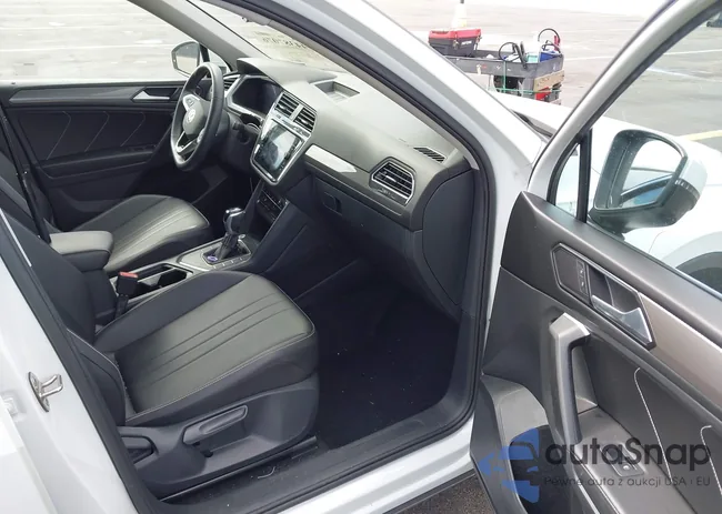 3VV3B7AXXNM150618: 44387076