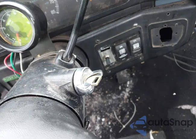 2FTHF26H6JCA53239: 44387077