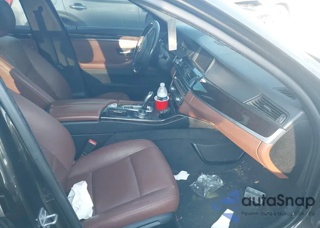 WBA5A5C57ED511287: 44387080