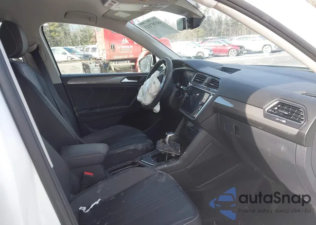 3VV3B7AX2PM123979: 44387115