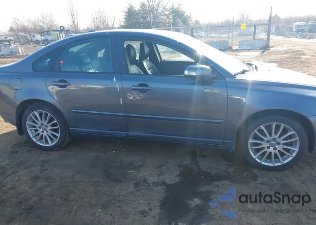 YV1672MS7B2540881: 44387202