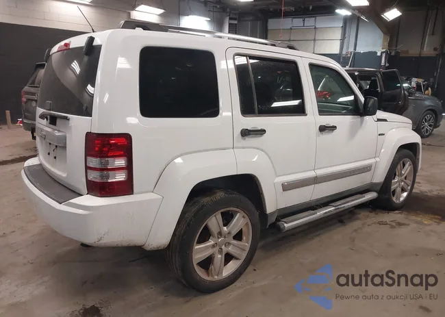 1C4PJMFK2CW122842: 44387313