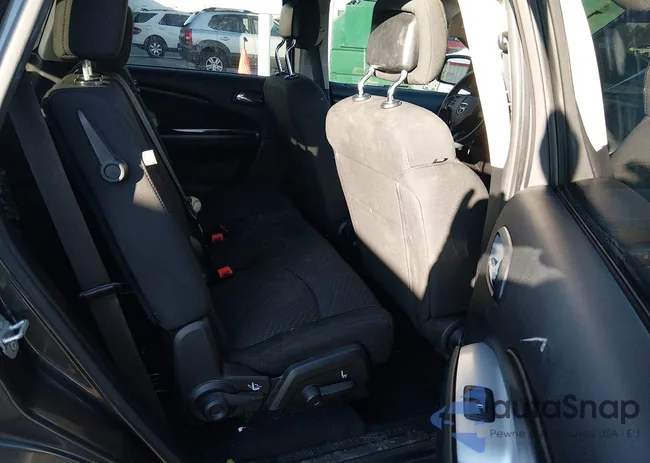 3C4PDCBB7KT796920: 44387380