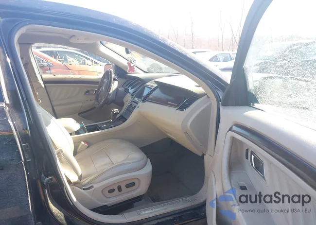 1FAHP2FW2CG106070: 44386468