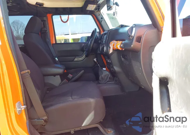 1C4BJWDG2DL545475: 44386512