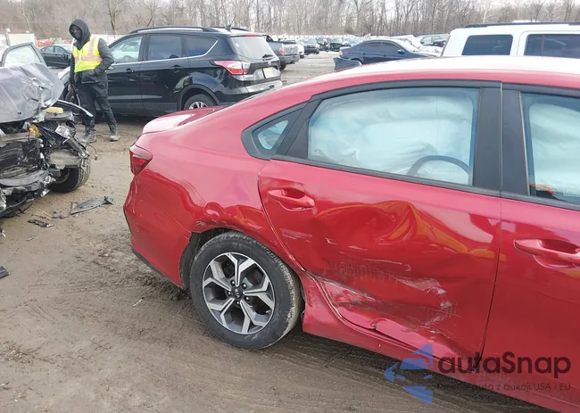 3KPF24AD9KE022733: 44386712