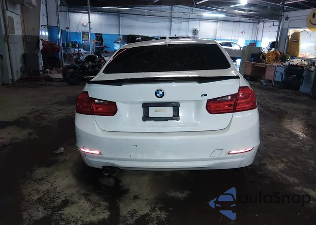 WBA3A5C50CF257463: 44386784