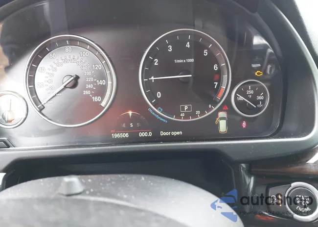 5UXKR0C5XF0K67739: 44387876